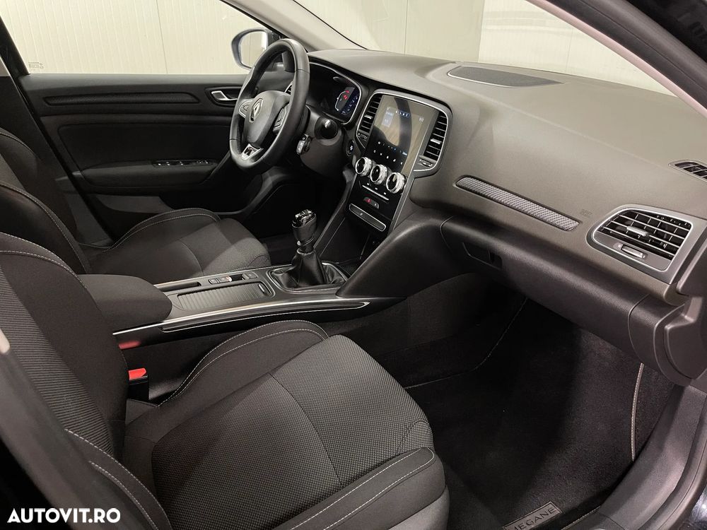 Renault Megane TCe 140 GPF Equilibre - 11