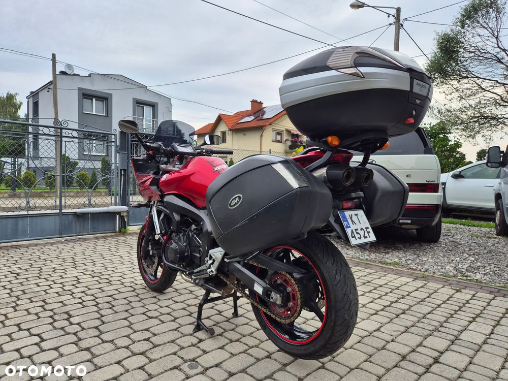 Yamaha FZ6 - 6
