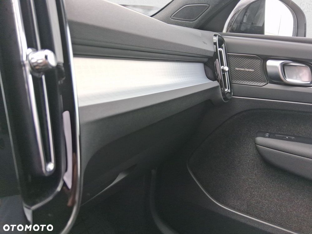 Volvo XC 40 - 23