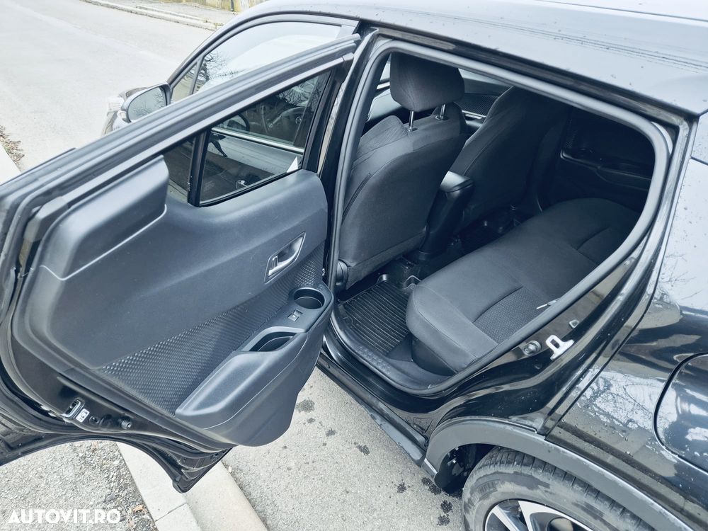 Toyota C-HR Hybrid Style - 9