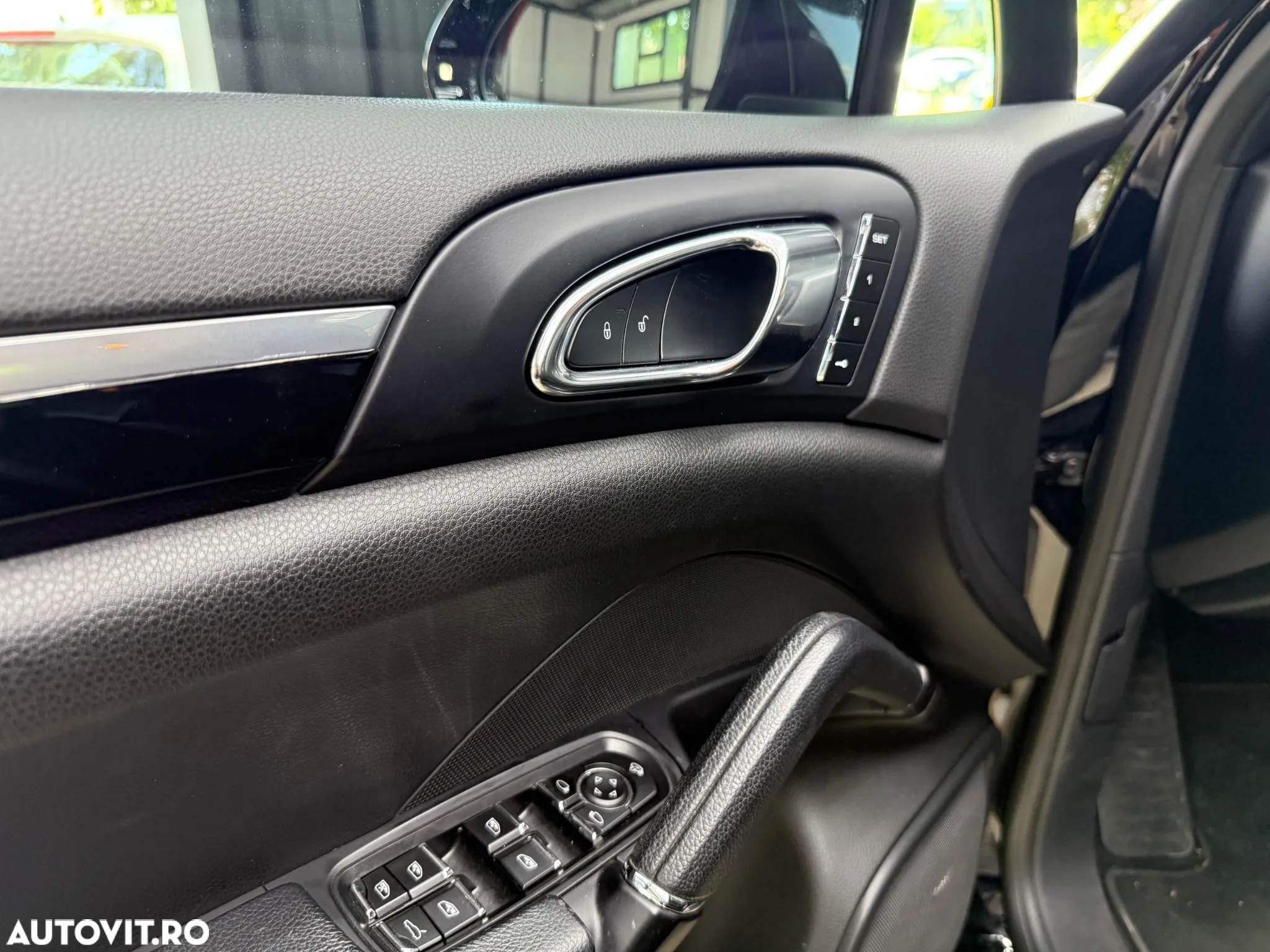 Porsche Cayenne 3.0 L - 28