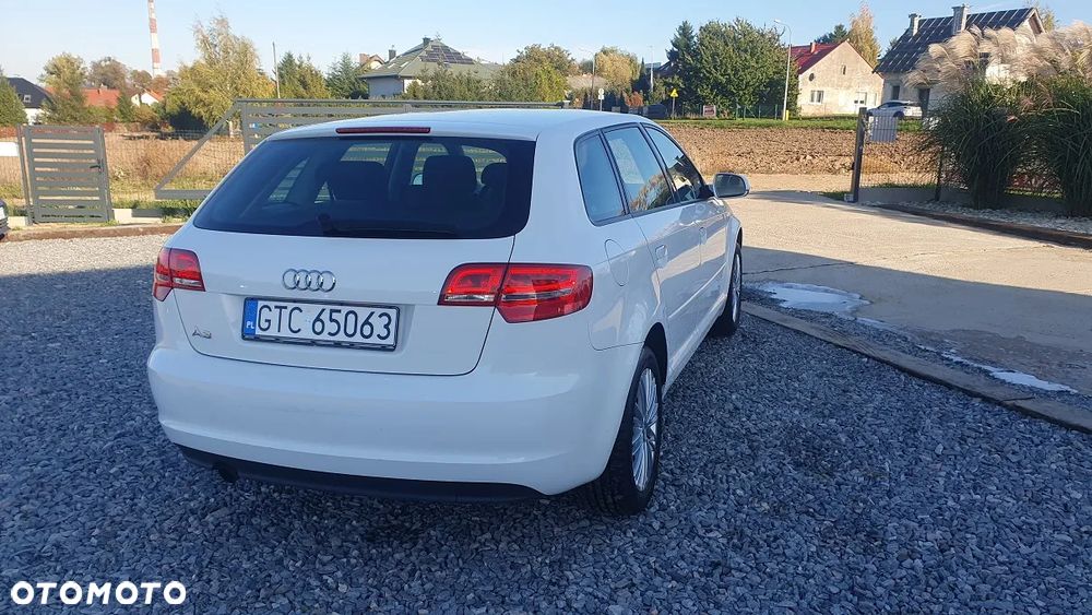 Audi A3 Sportback - 3