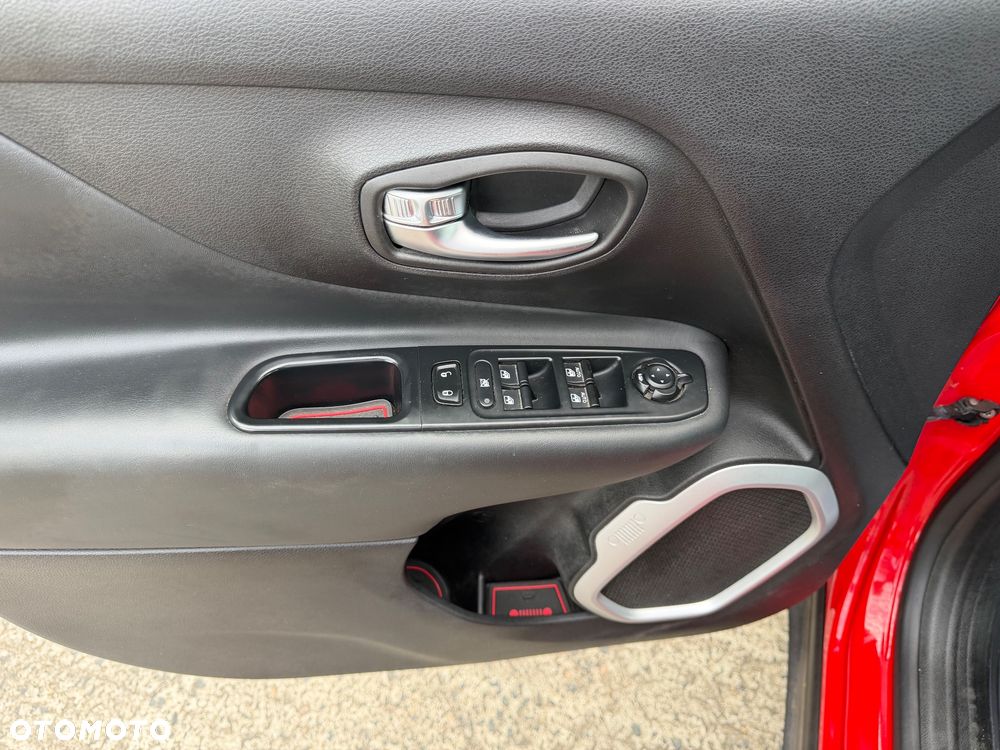 Jeep Renegade 1.4 MultiAir Limited FWD S&S - 30