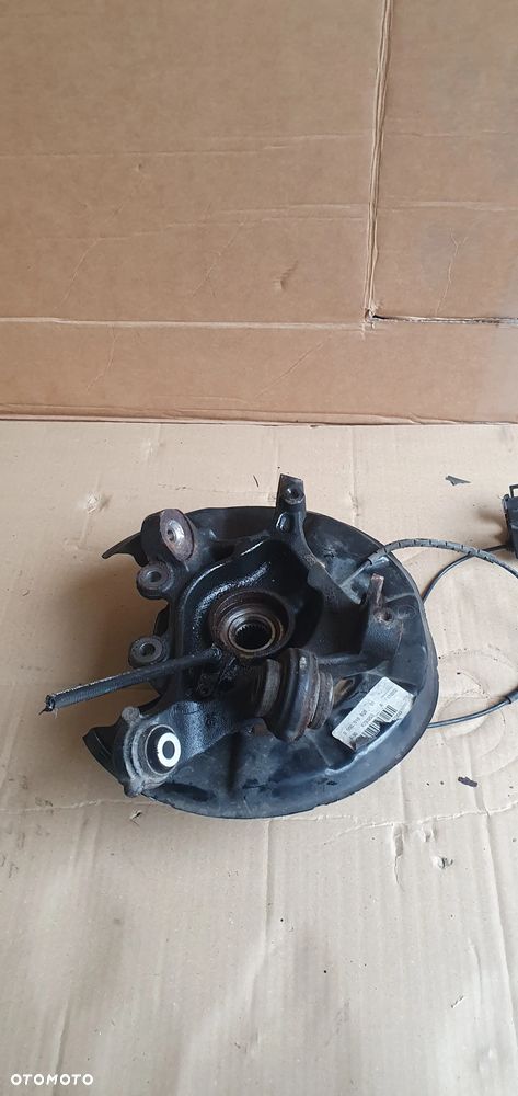 Zwrotnica piasta prawy tył tylna prawa BMW 3 F30 F31 1.5 - 4