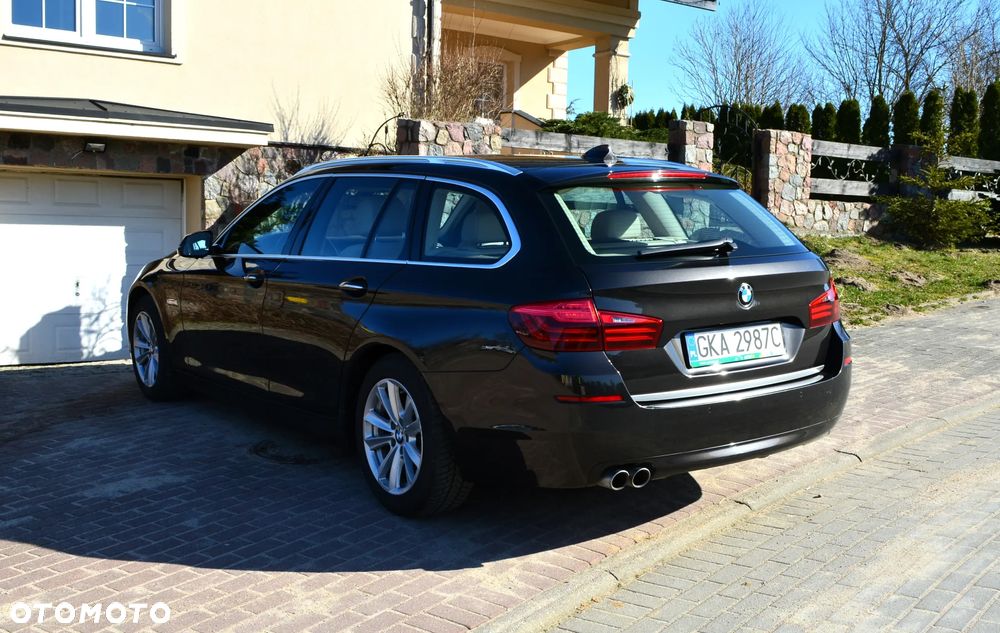 BMW Seria 5 520d xDrive Touring - 4