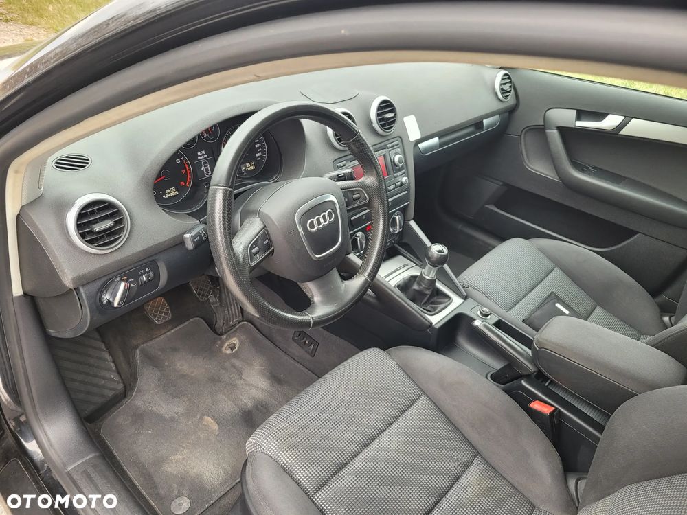 Audi A3 Sportback 1.8 TFSI Attraction - 10