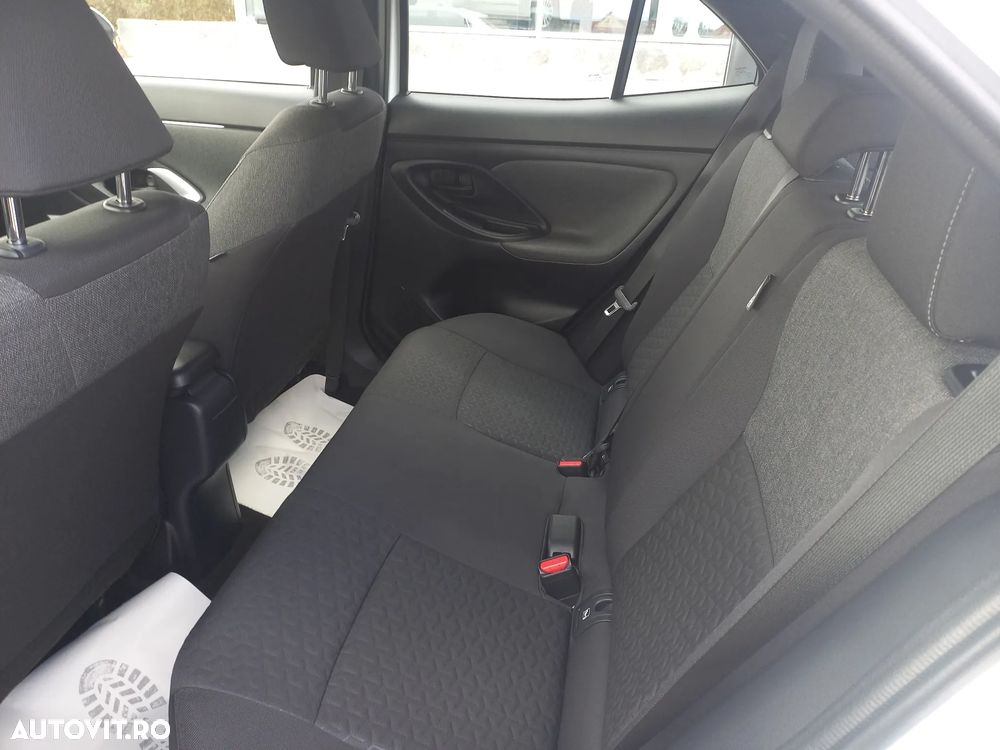 Toyota Yaris 1.5 MT Dynamic - 11