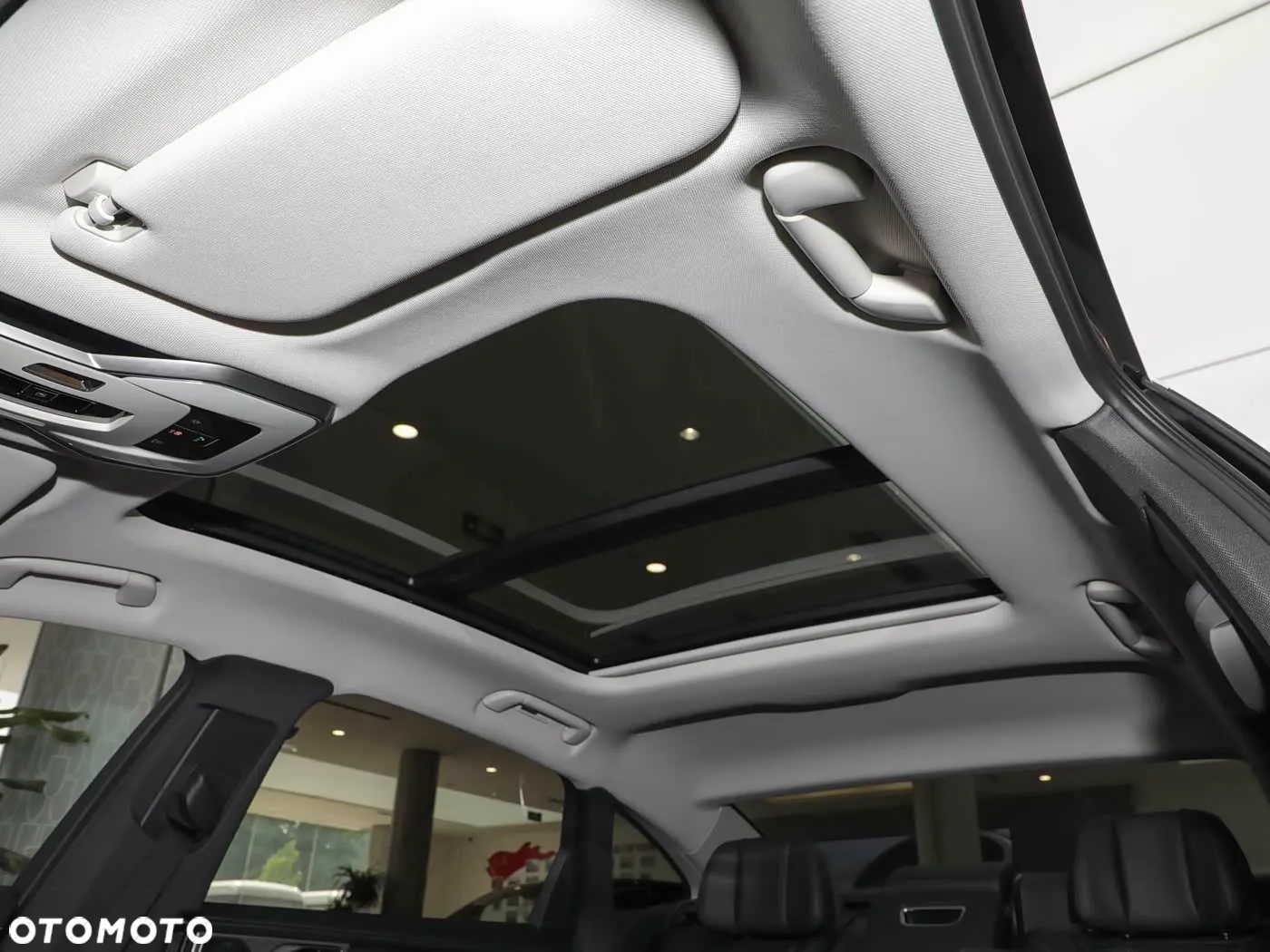 Hongqi H9 Standard - 28