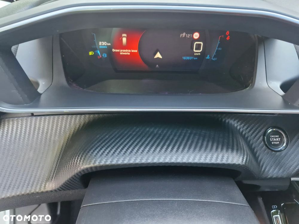 Peugeot 2008 BlueHDi 110 Allure Pack - 24