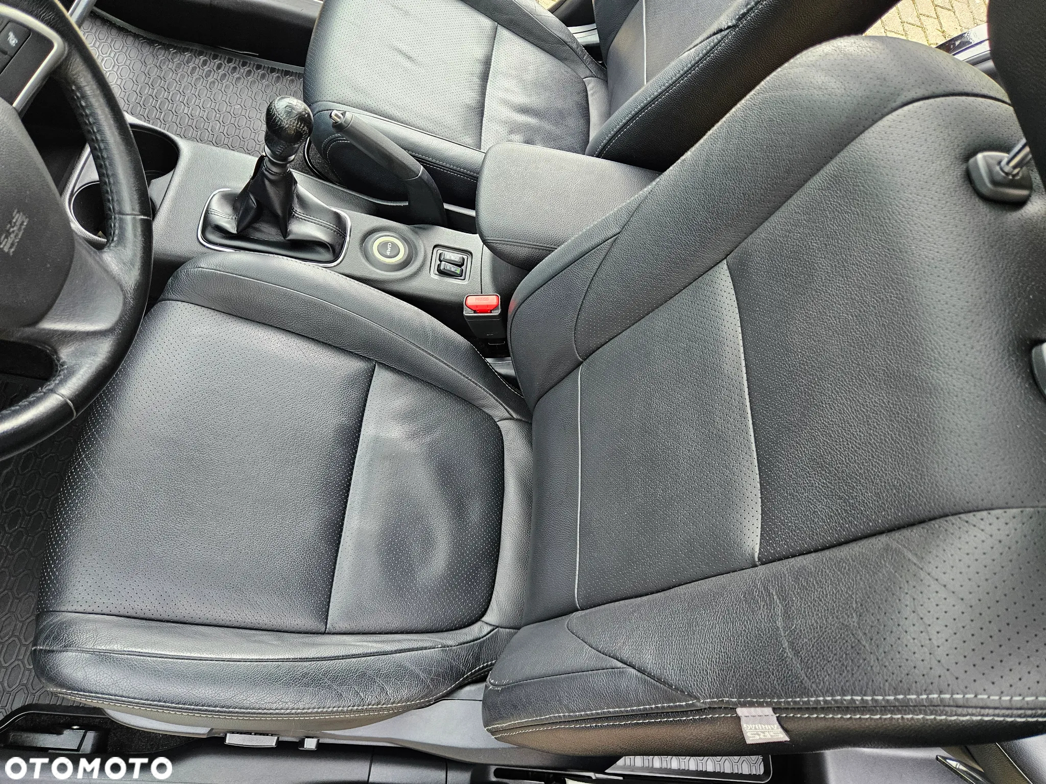 Mitsubishi Outlander 2.2 DID Intense + - 15