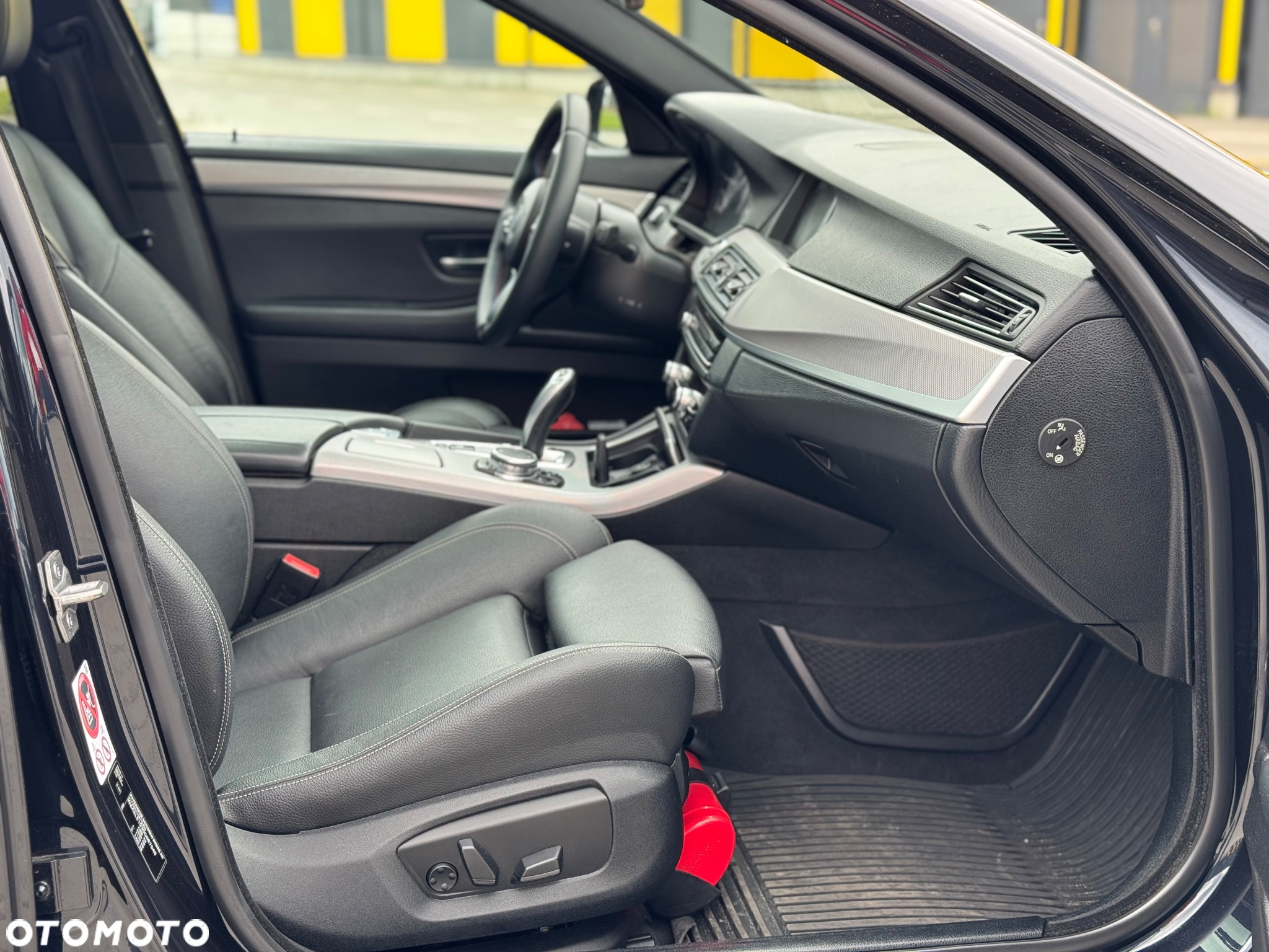 BMW Seria 5 520d xDrive - 8