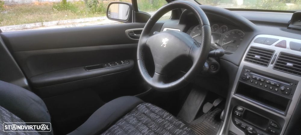 Peugeot 307 Break 1.4 HDi Navtech - 11