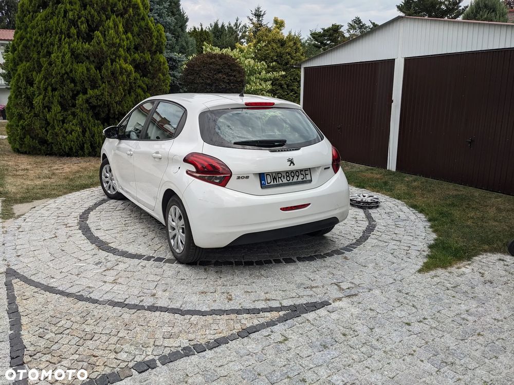 Peugeot 208 - 9