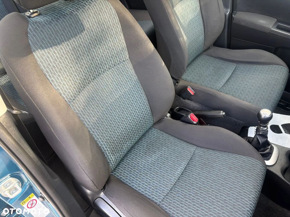 Toyota Yaris 1.33 VVT-i Lounge - 18