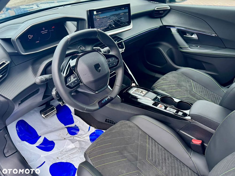 Peugeot 2008 PureTech mHEV GT e-DCS6 - 12