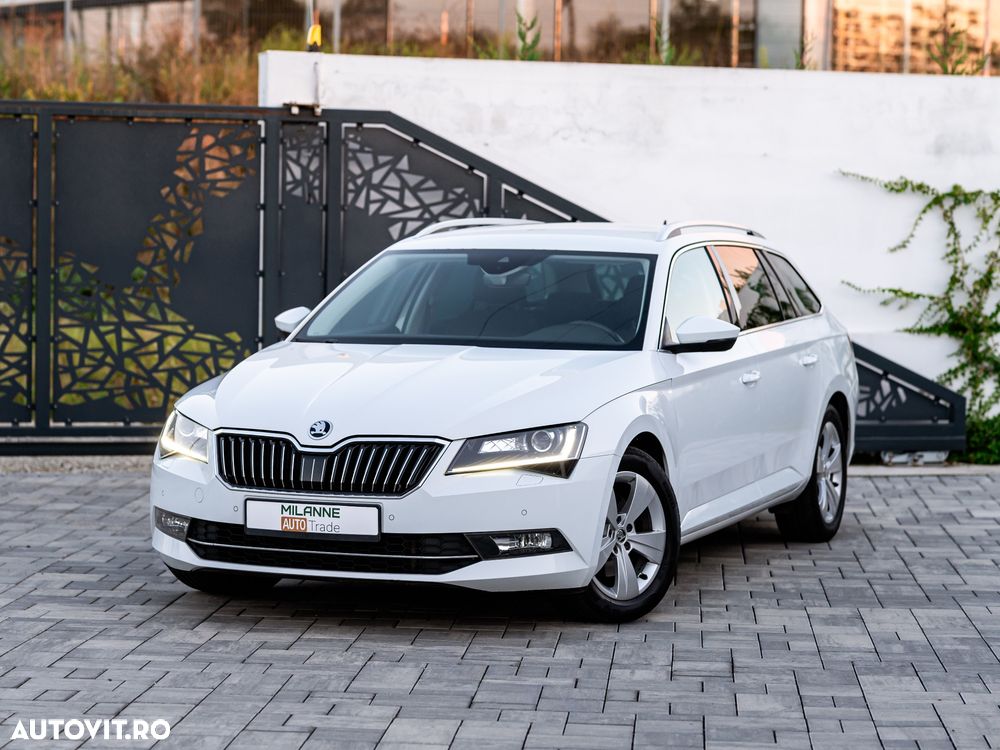 Skoda Superb 2.0 TDI DSG Ambition - 1