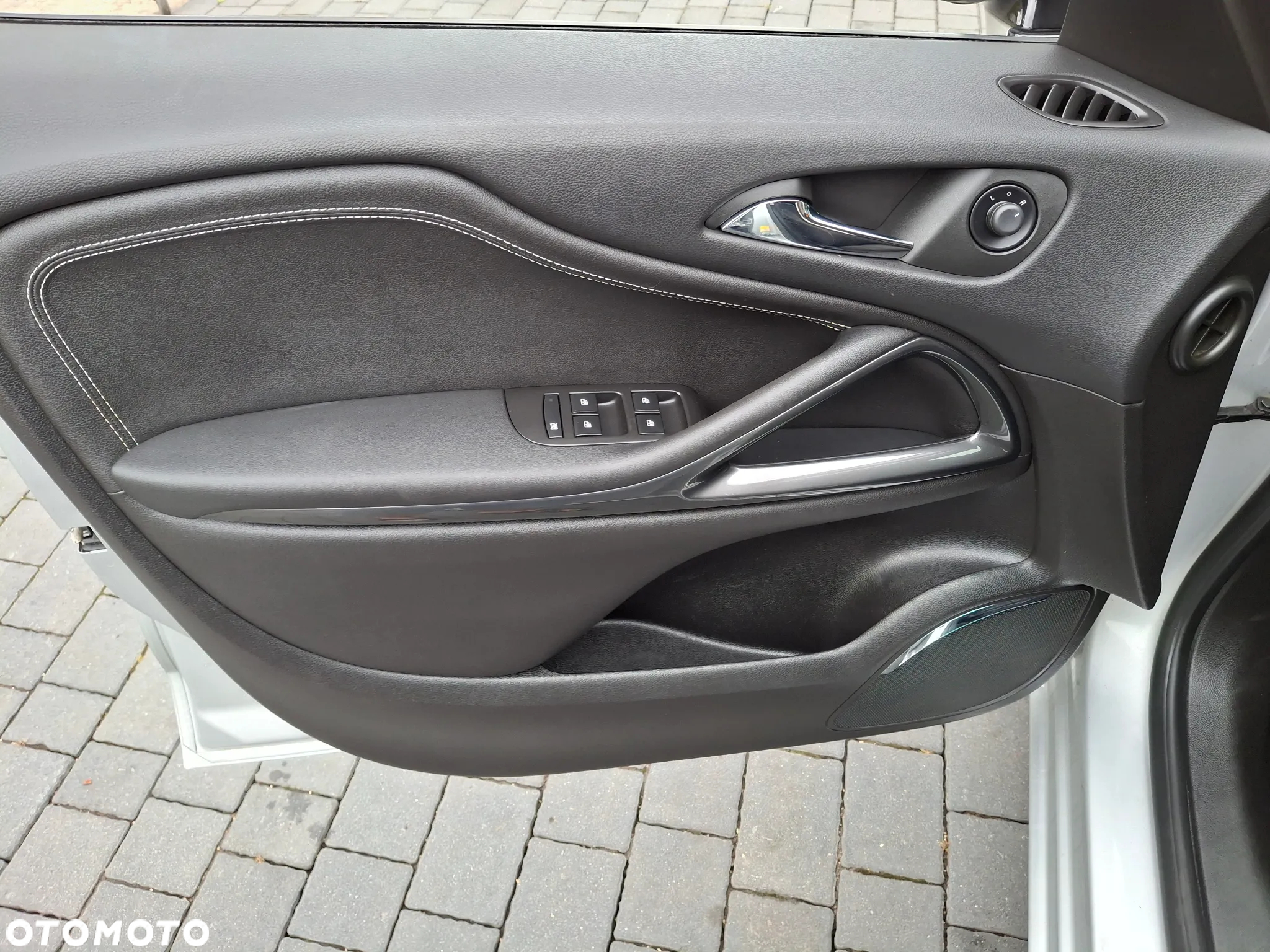 Opel Zafira 2.0 CDTI Enjoy - 28