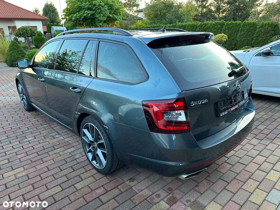 Skoda Octavia 2.0 TDI DSG RS - 31