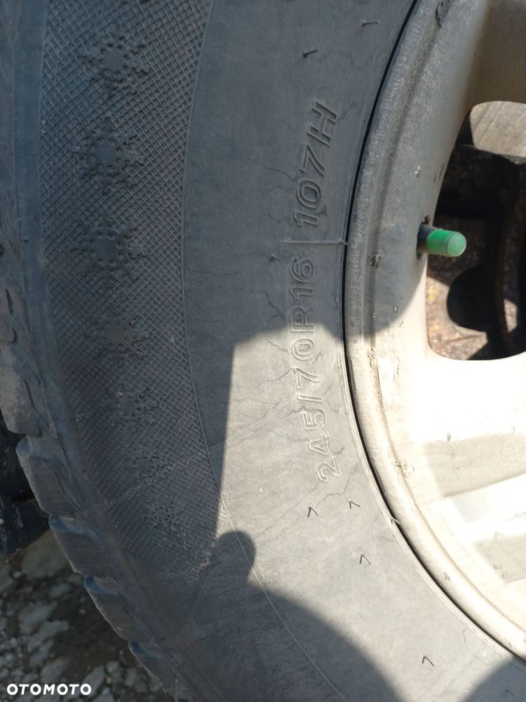 Kia Sorento 2.5 crdi 04r 5x139.7 alufelgi koła opony 245/70/16 - 5