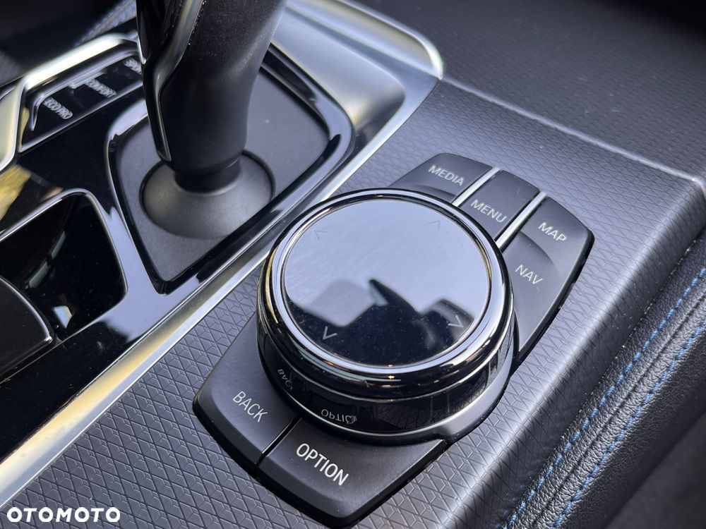 BMW Seria 5 520d M Sport Edition - 15