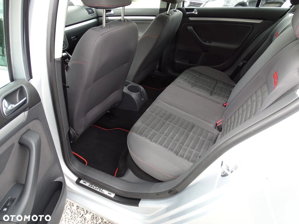 Volkswagen Golf 1.6 Goal - 24
