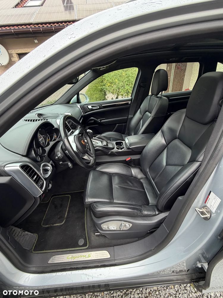 Porsche Cayenne - 5