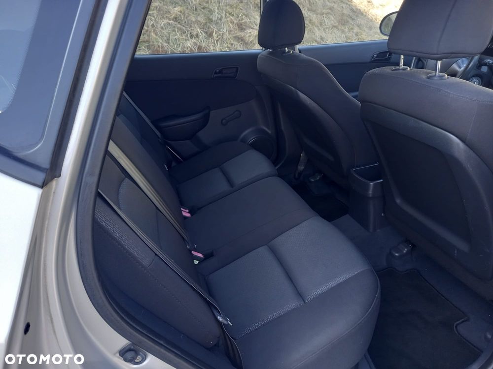 Hyundai i30 1.6 CRDi Comfort - 14