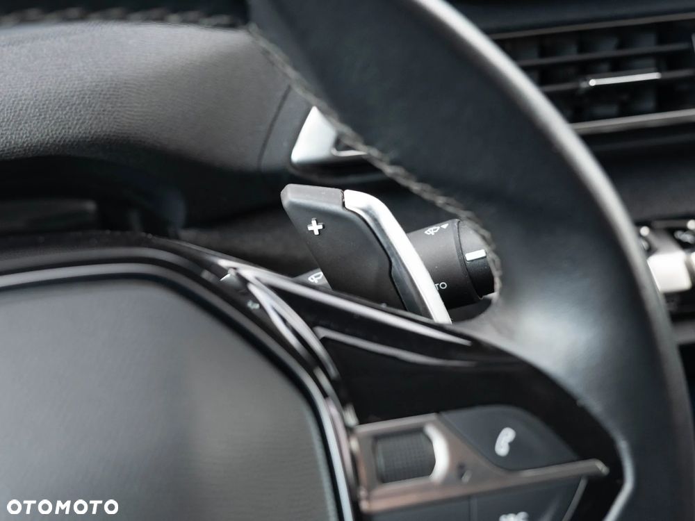 Peugeot 5008 2.0 BlueHDi Allure Pack S&S EAT8 - 29