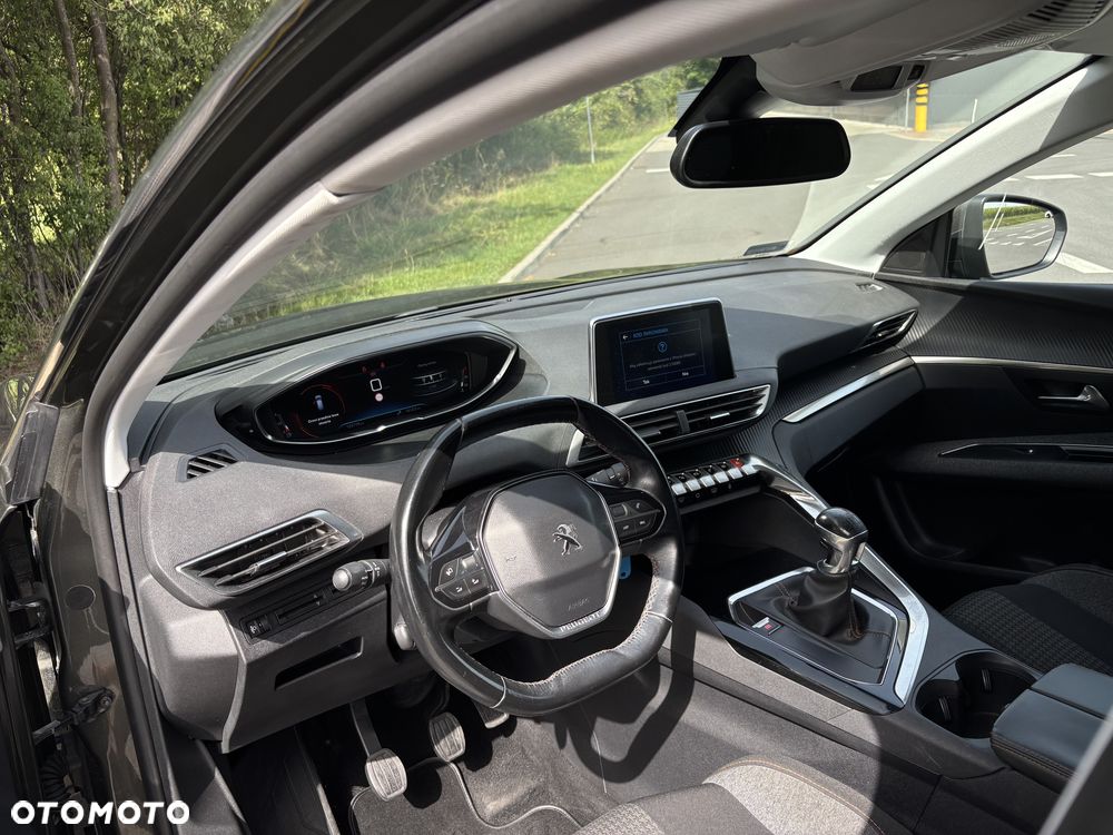 Peugeot 3008 1.2 PureTech Allure S&S - 12