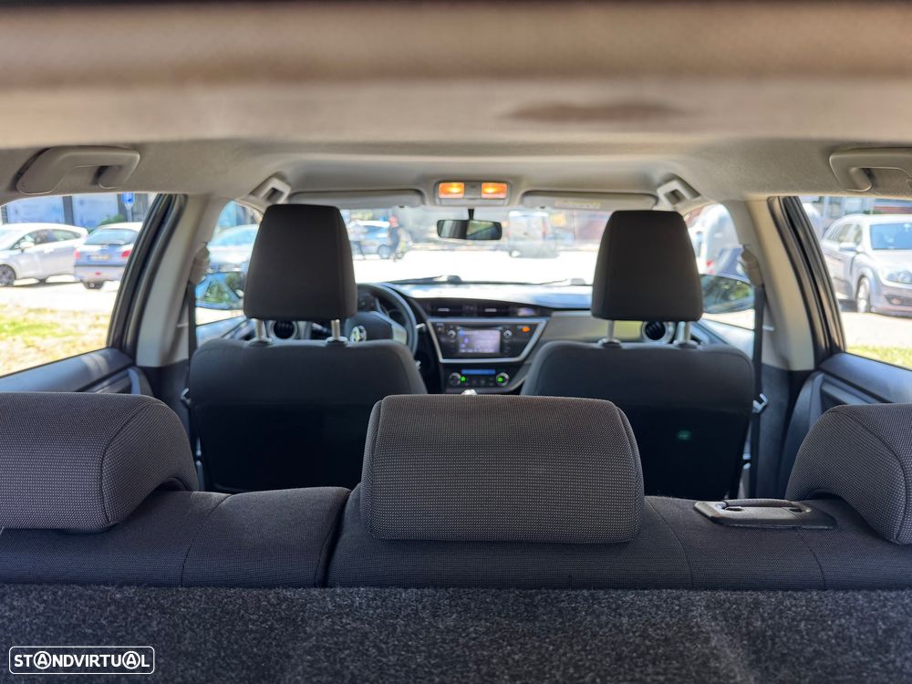 Toyota Auris 1.4 D-4D Comfort+VSC - 11