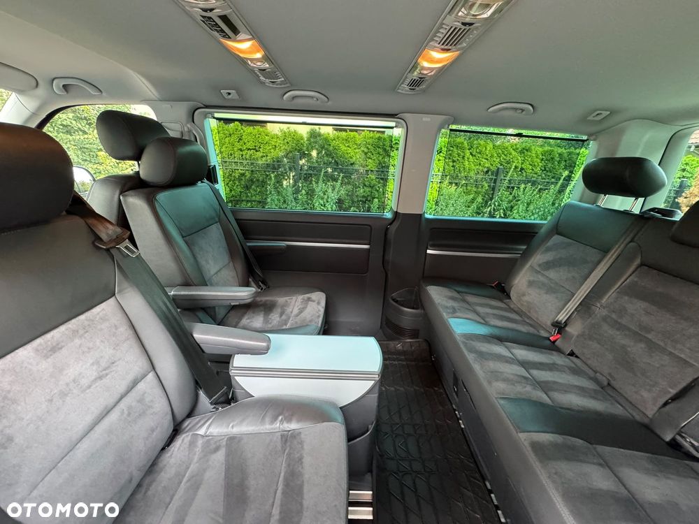 Volkswagen Multivan - 37