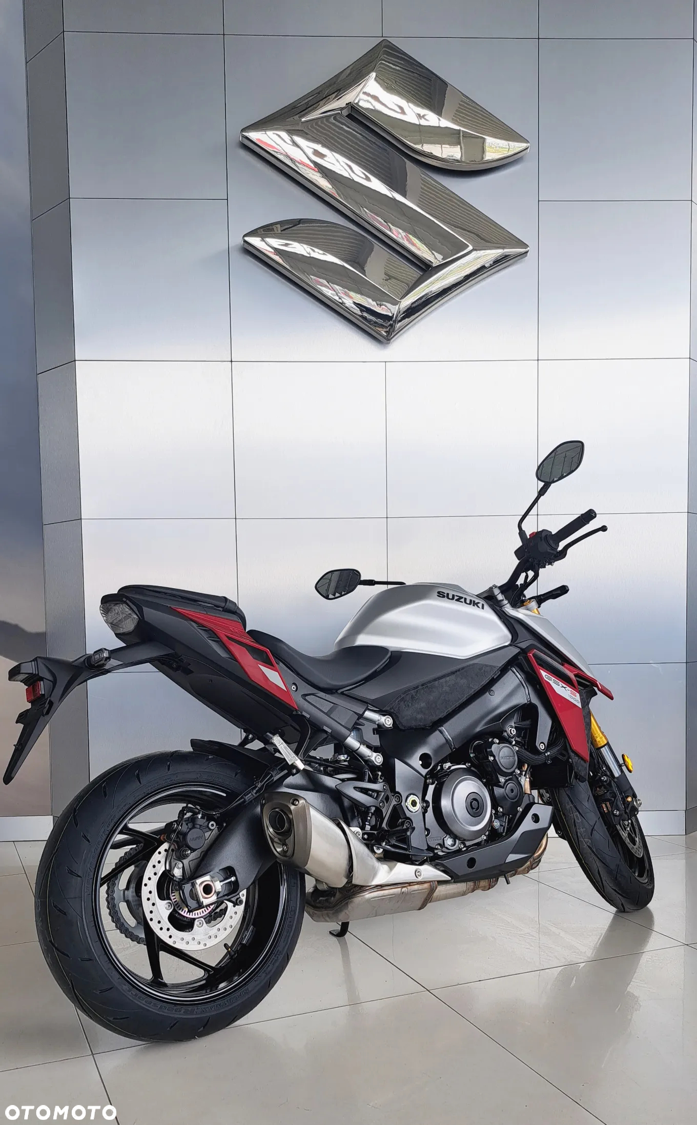 Suzuki GSX 1000 - 7