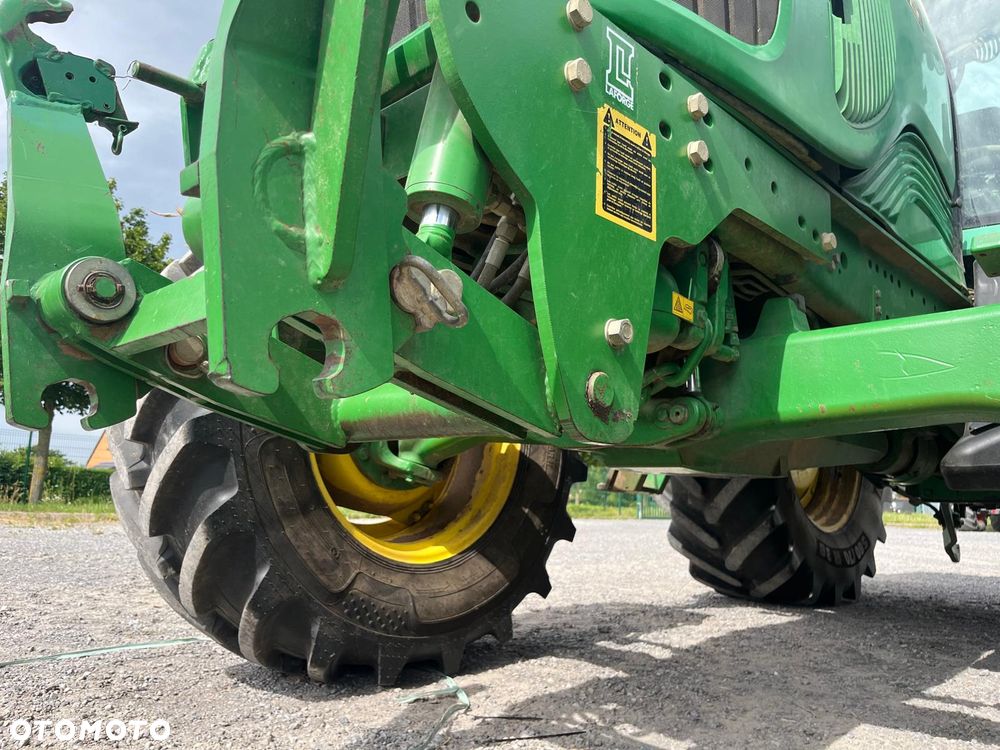 John Deere 6920S - 17