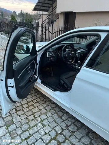 BMW Seria 3 318d - 4