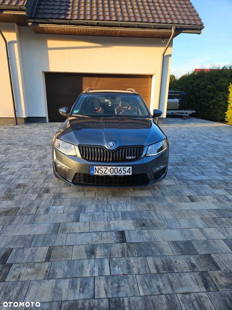 Skoda Octavia 2.0 TDI DSG RS - 10