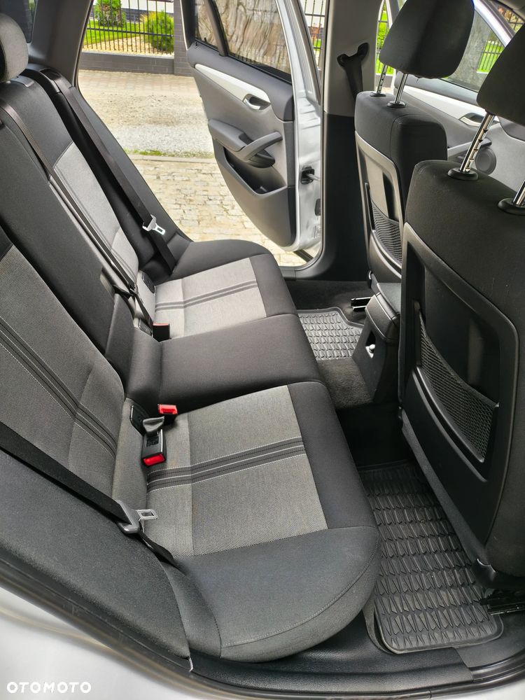BMW X1 sDrive18d - 16