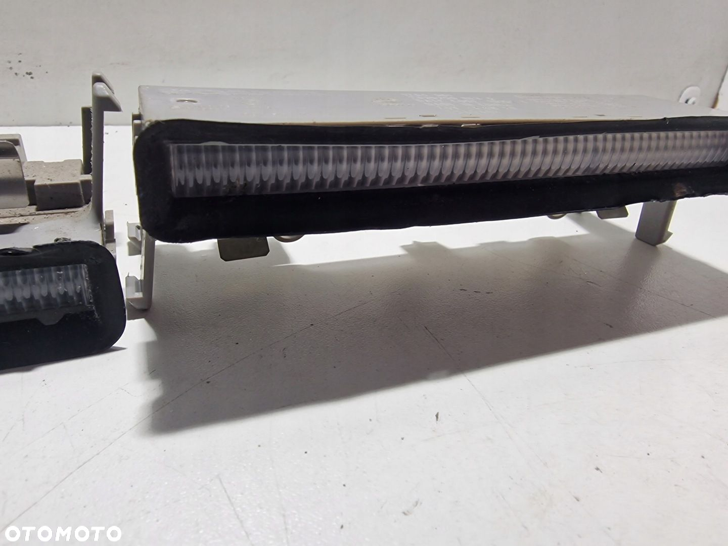 Lampka Oświetleniowa Sygnalizacyjna Scania R S NTG NGS 2038250 - 2