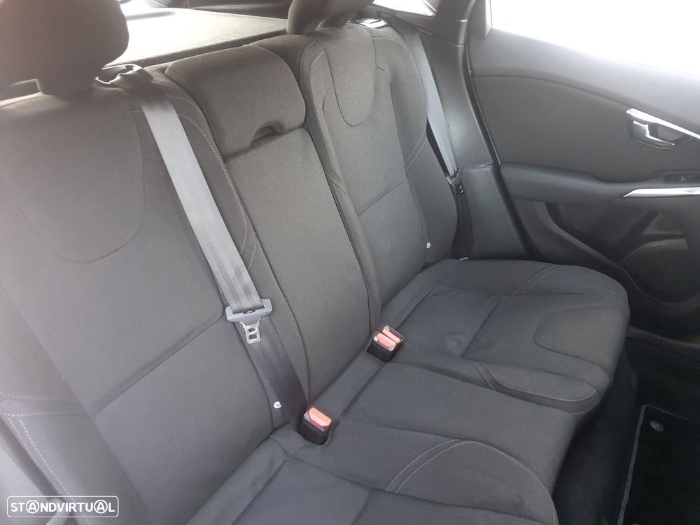 Volvo V40 1.6 D2 Eco Kinetic - 36