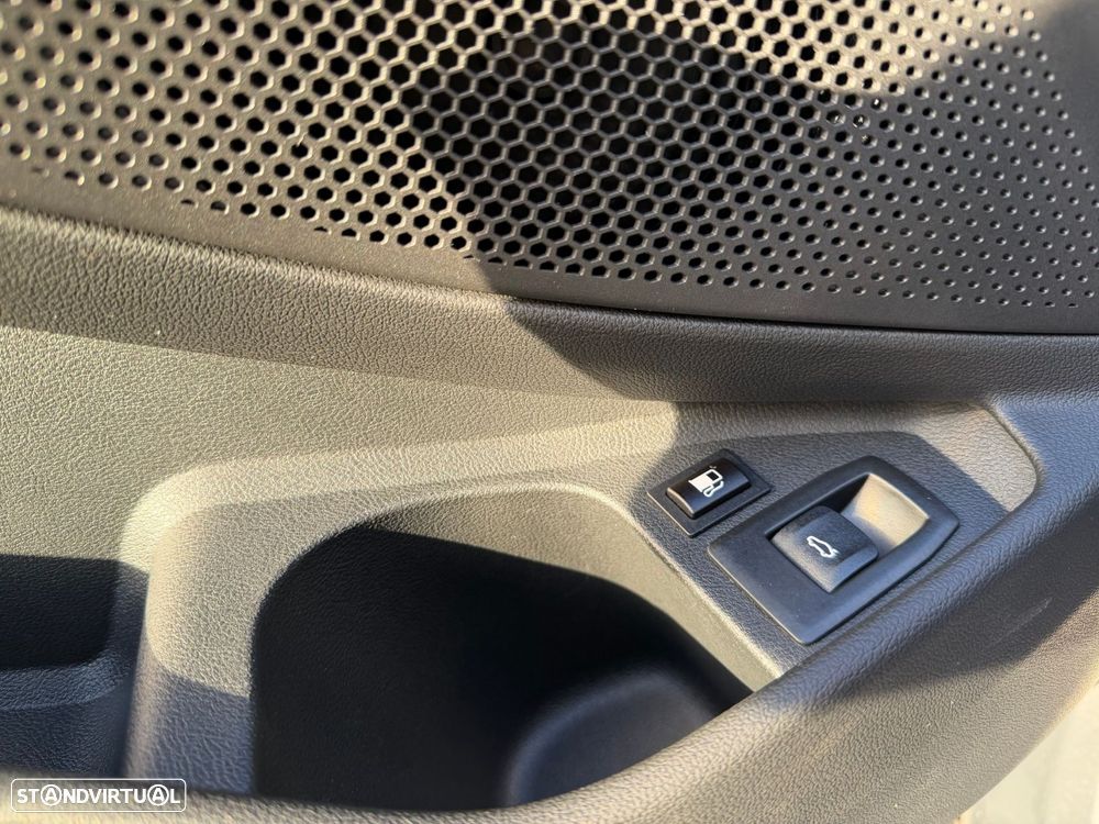 BMW 320 e Corporate Edition Auto - 14