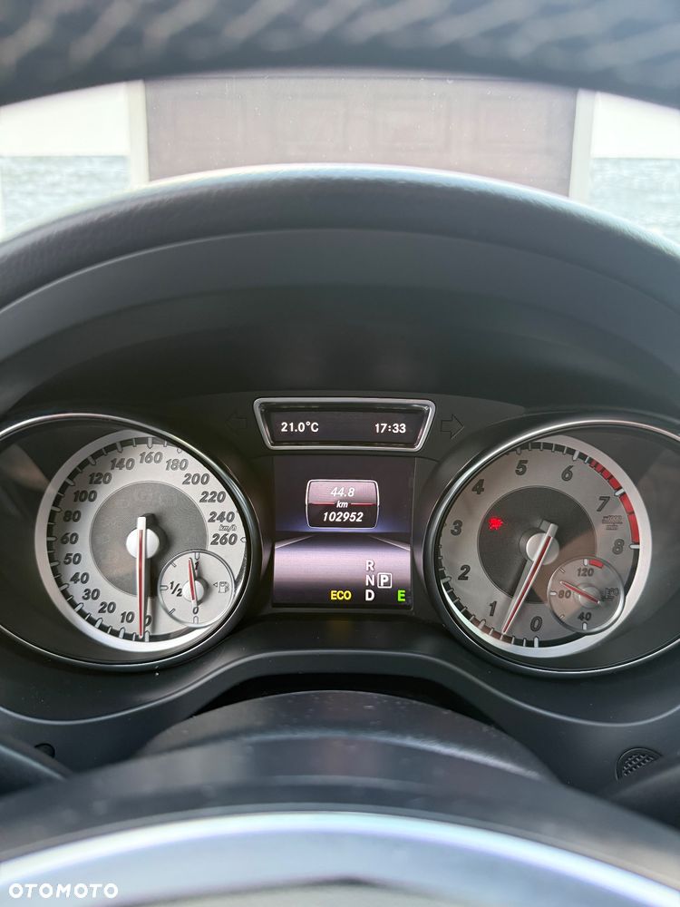 Mercedes-Benz GLA - 19