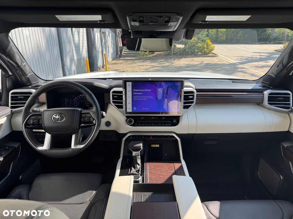 Toyota Sequoia - 12