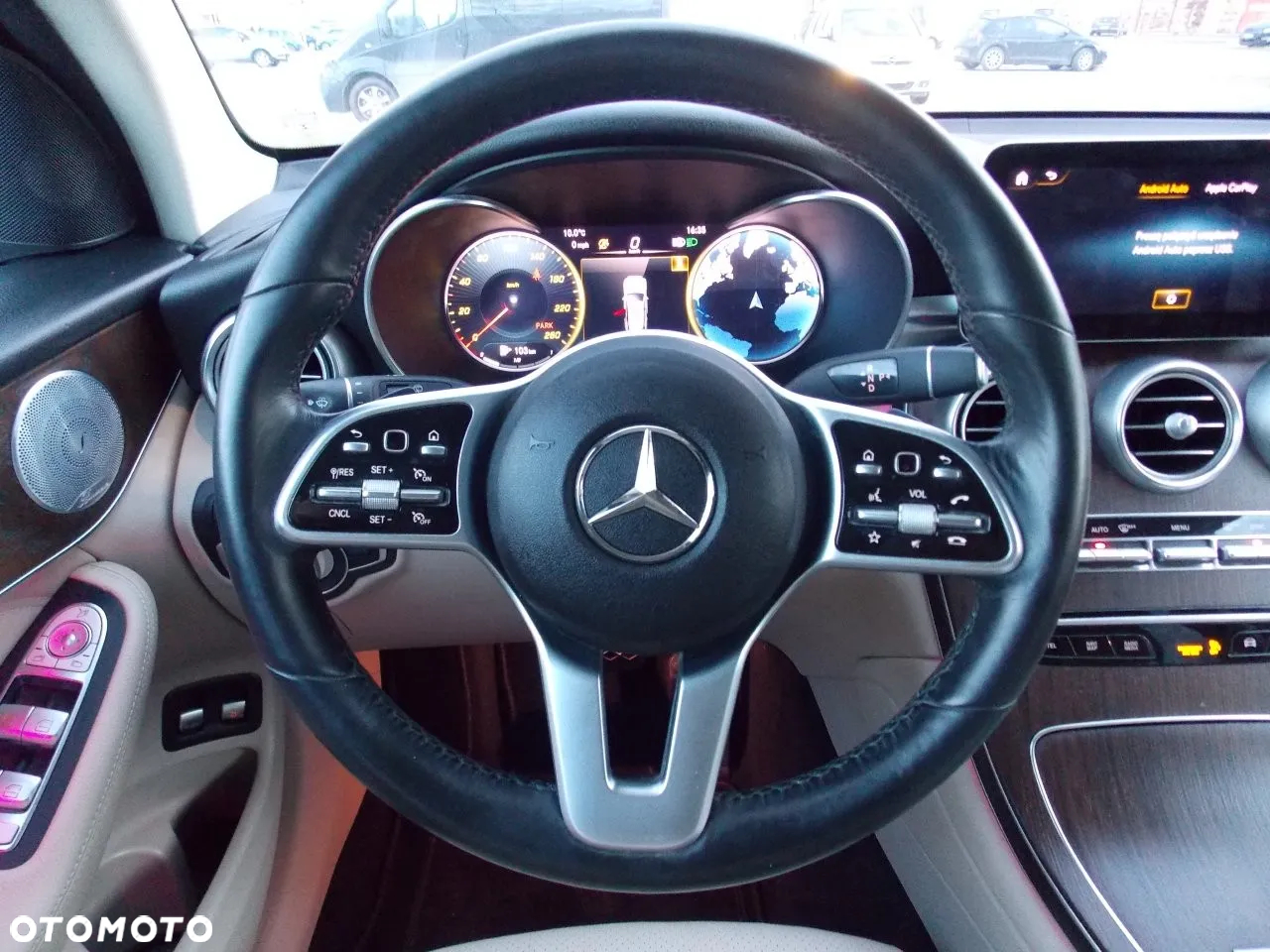 Mercedes-Benz GLC 300 4Matic 9G-TRONIC AMG Line Plus - 16