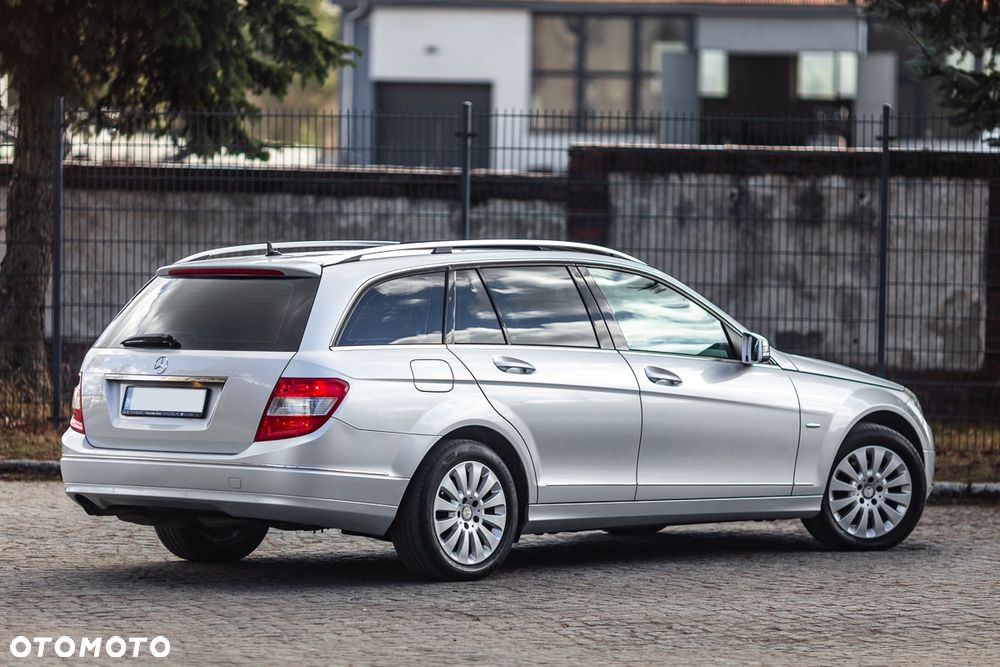 Mercedes-Benz Klasa C 180 BlueEFFICIENCY Elegance - 13