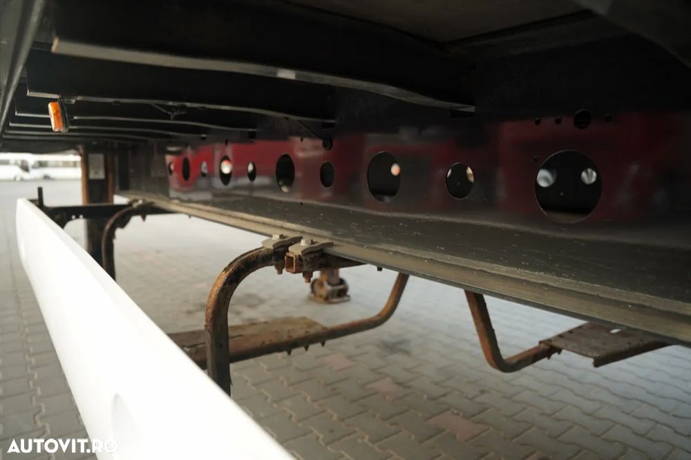 Wielton CORTINĂ / STANDARD / PUNCT DE ACOPERIȘ CULISANT / ACOPERIȘ CULISANT / 385/65 R22.5 - 20