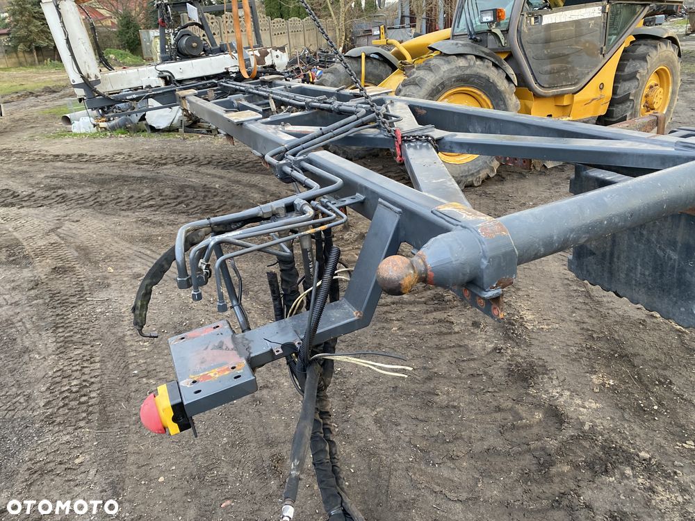 Podramówka z silownikiem hydraulicznym Mercedes Actros