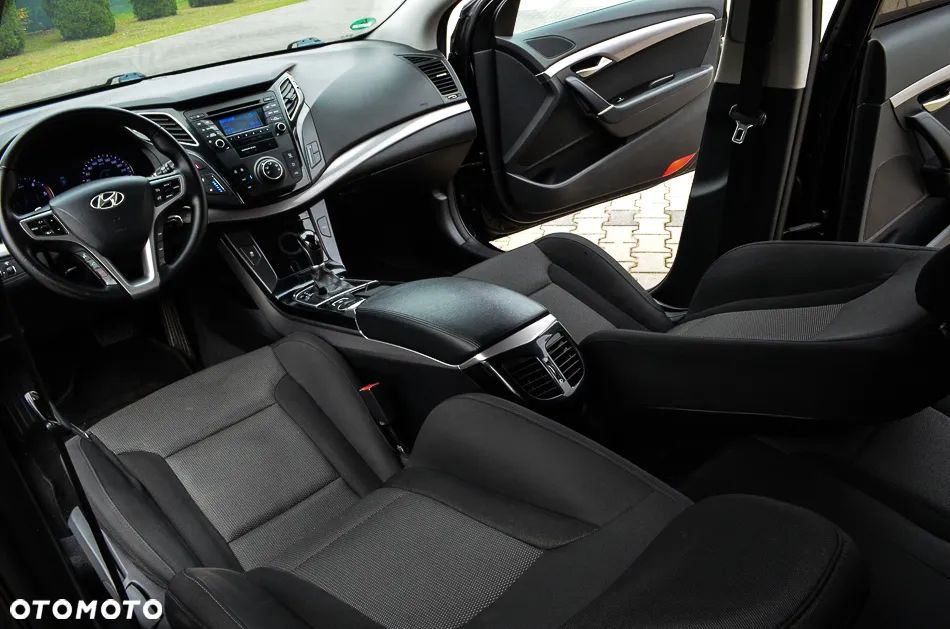 Hyundai i40 i40cw 1.7 CRDi Automatik Fifa World Cup Edition - 31