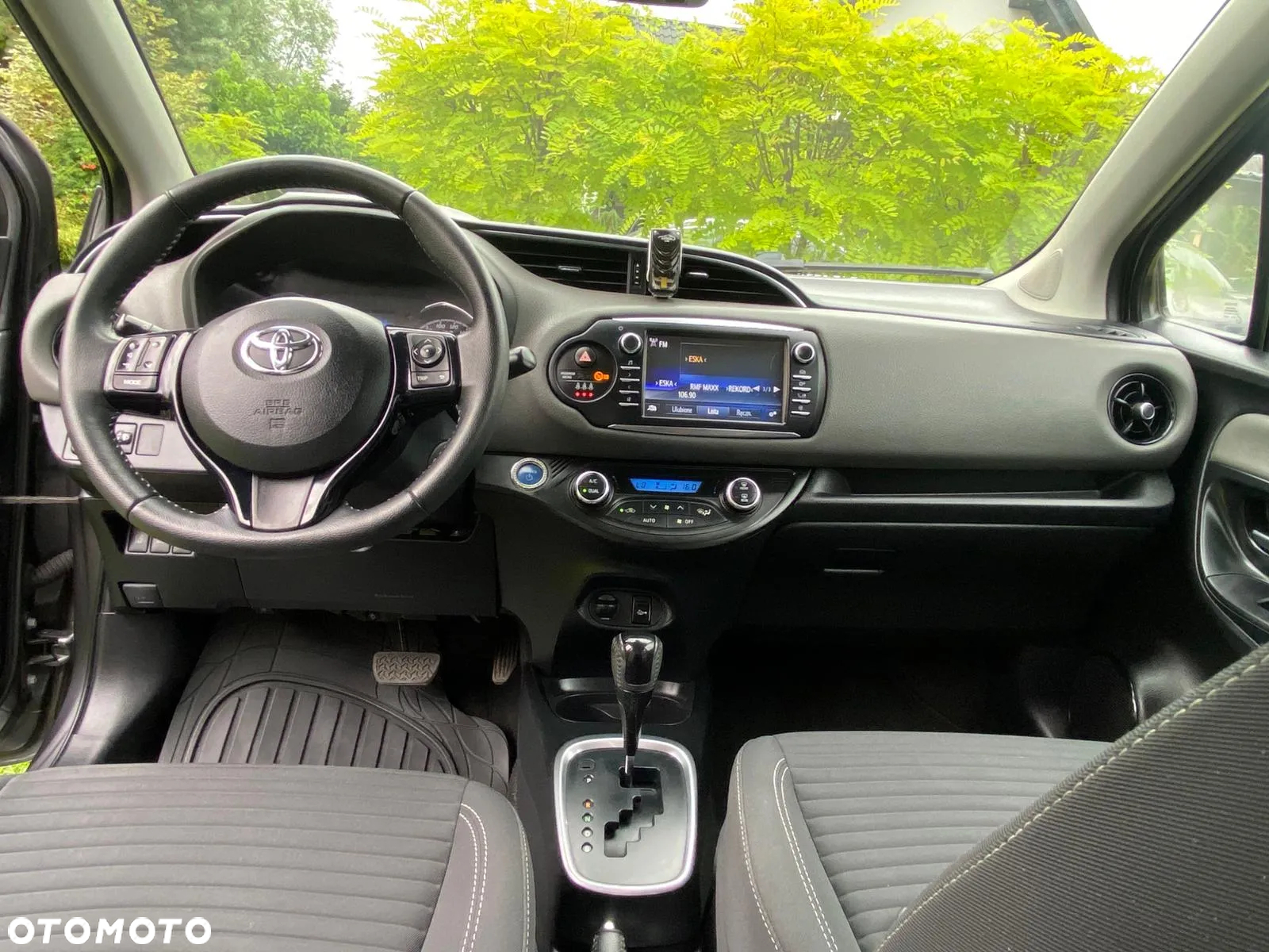 Toyota Yaris - 10
