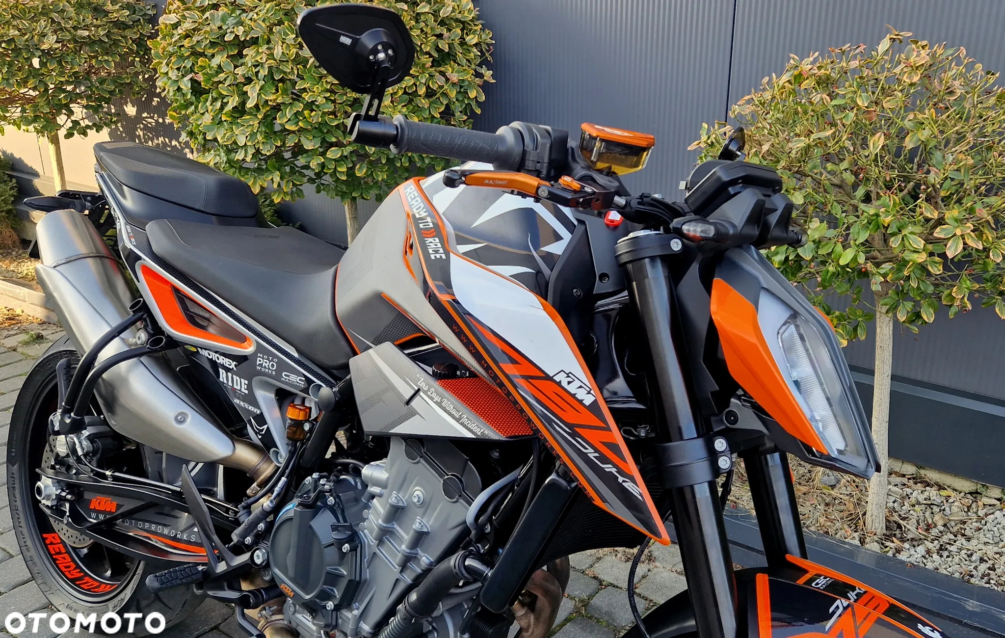 KTM Duke - 17