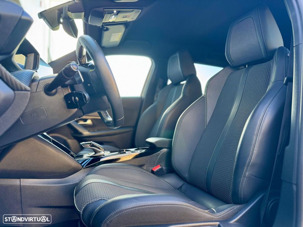 Peugeot 2008 1.2 PureTech GT Line EAT8 - 10