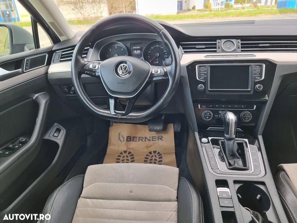 Volkswagen Passat 2.0 TDI DSG (BlueMotion Technology) Highline - 17